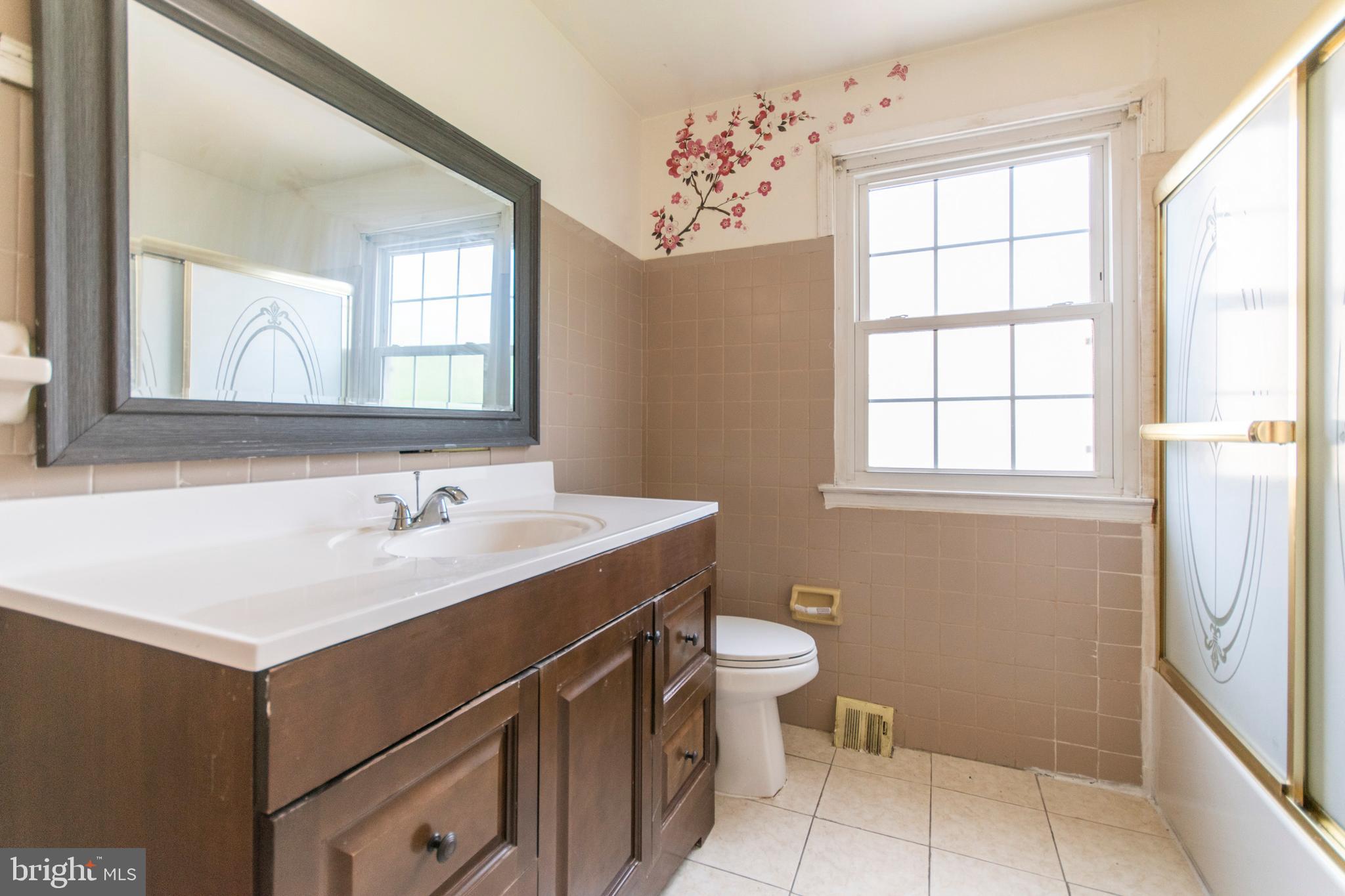 7705 Oak Lane Road Cheltenham, PA 19012 - Photo 17 of 40 Gallery Image 17
