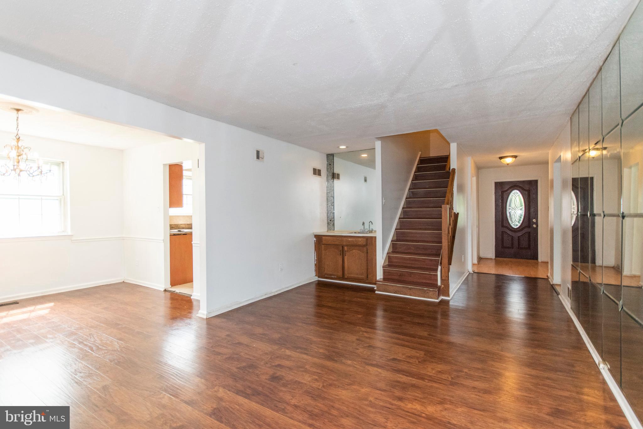 7705 Oak Lane Road Cheltenham, PA 19012 - Photo 4 of 40 Gallery Image 4