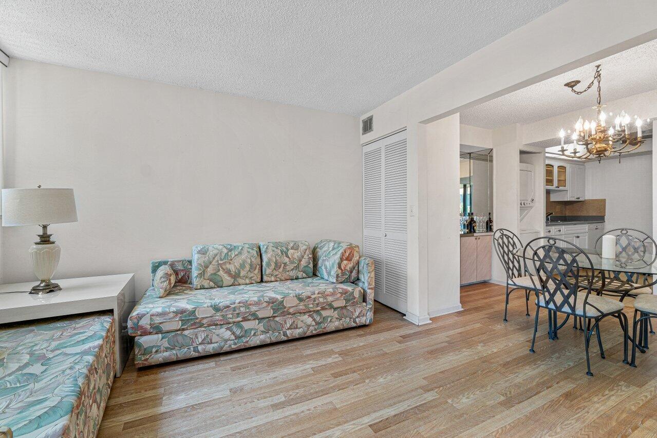 800 Jeffery Street, Unit 308 Boca Raton, FL 33487 - Photo 11 of 38 010-800JefferyStreet-BocaRaton-FL-33487-