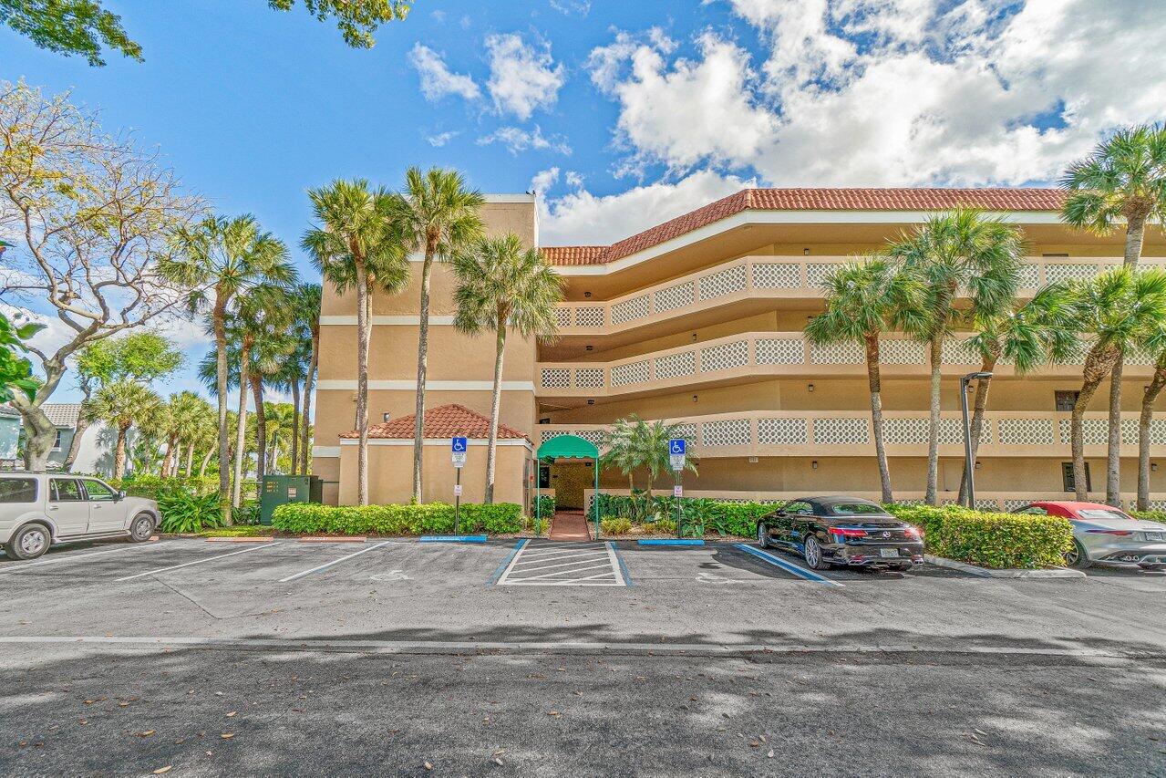 800 Jeffery Street, Unit 308 Boca Raton, FL 33487 - Photo 3 of 38 002-800JefferyStreet-BocaRaton-FL-33487-