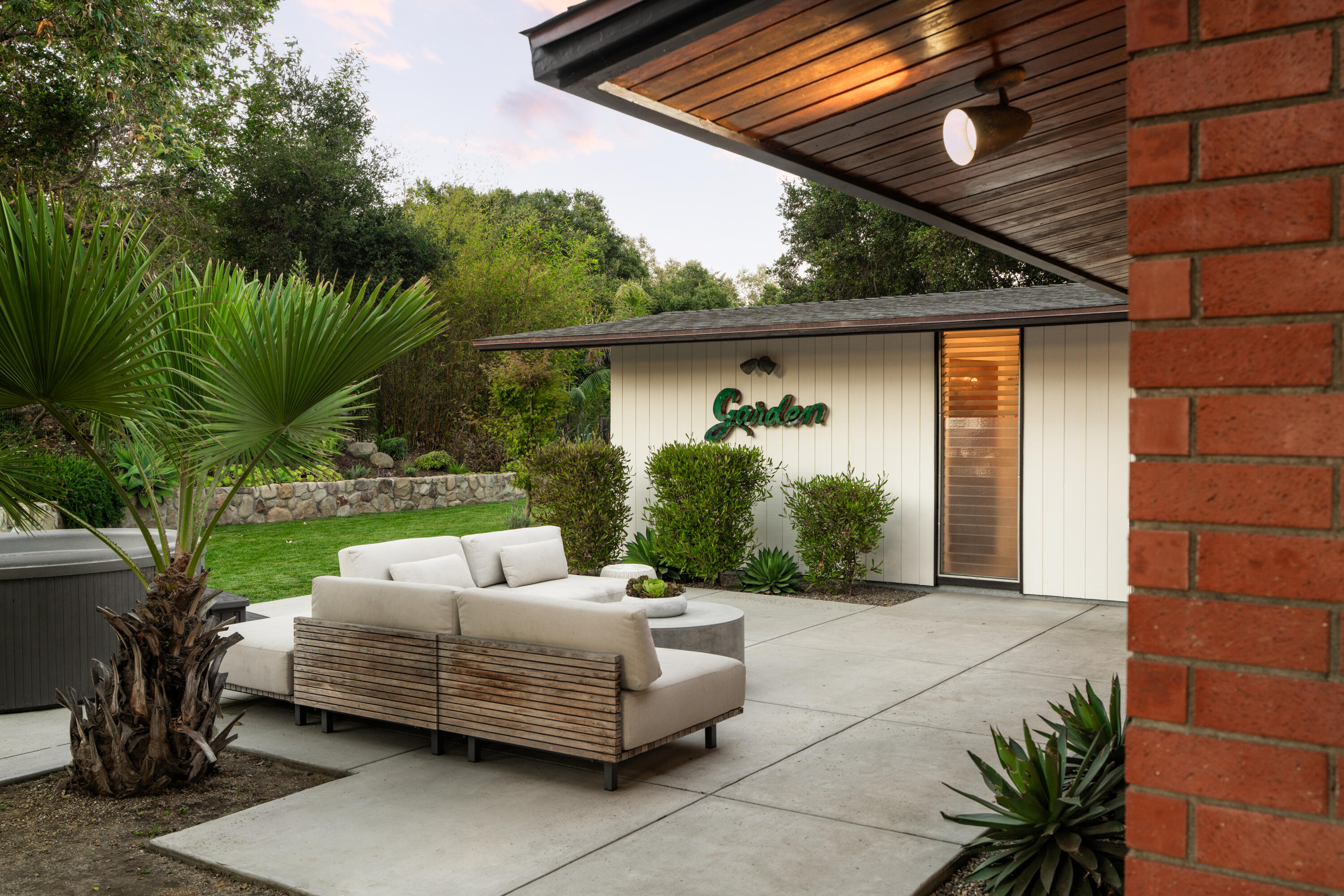 3880-3882 Foothill Road Carpinteria, CA 93013 - Photo 10 of 30 Indoor/ Outdoor Living