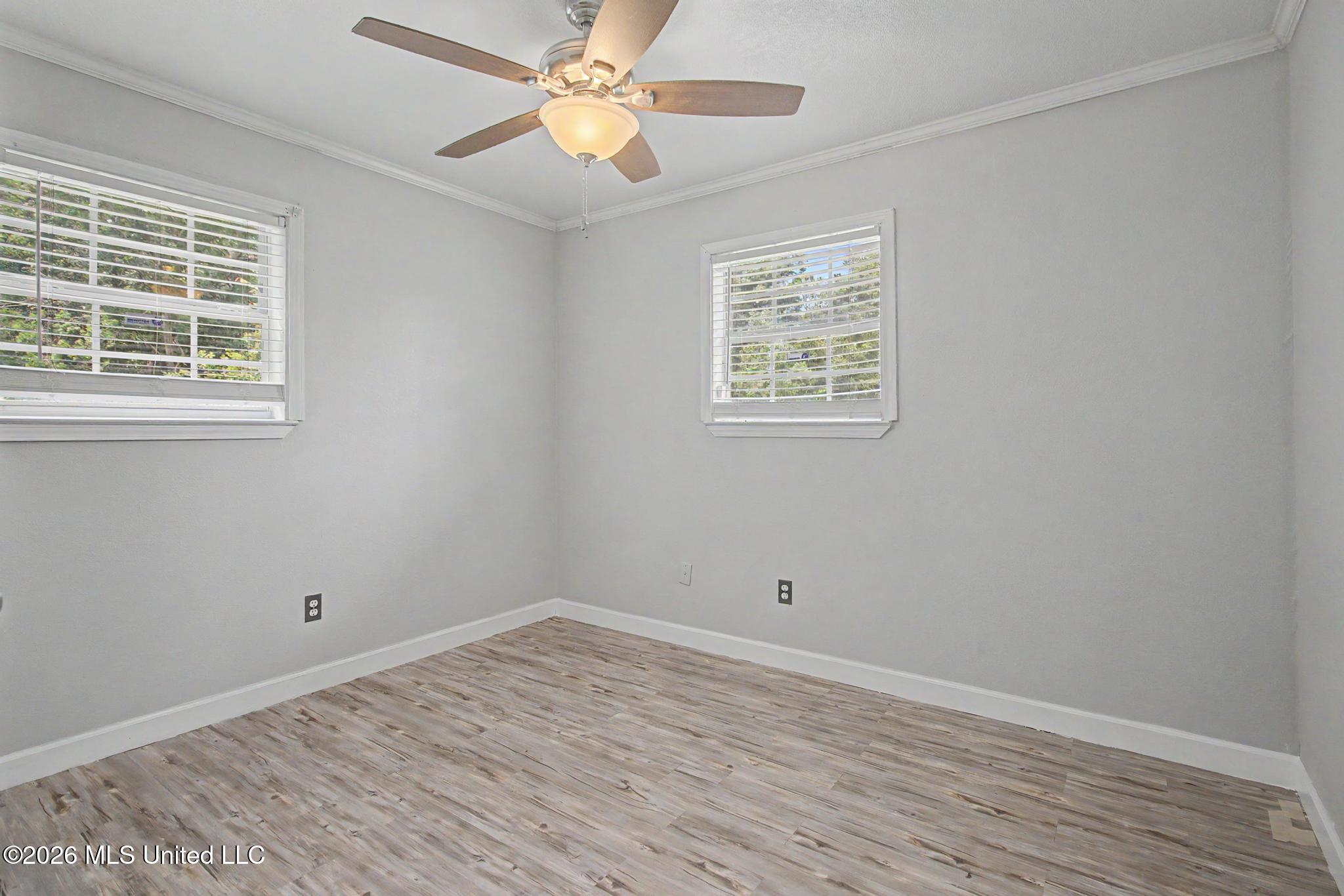 5018 Frederick Street Moss Point, MS 39563 - Photo 20 of 24 Bath