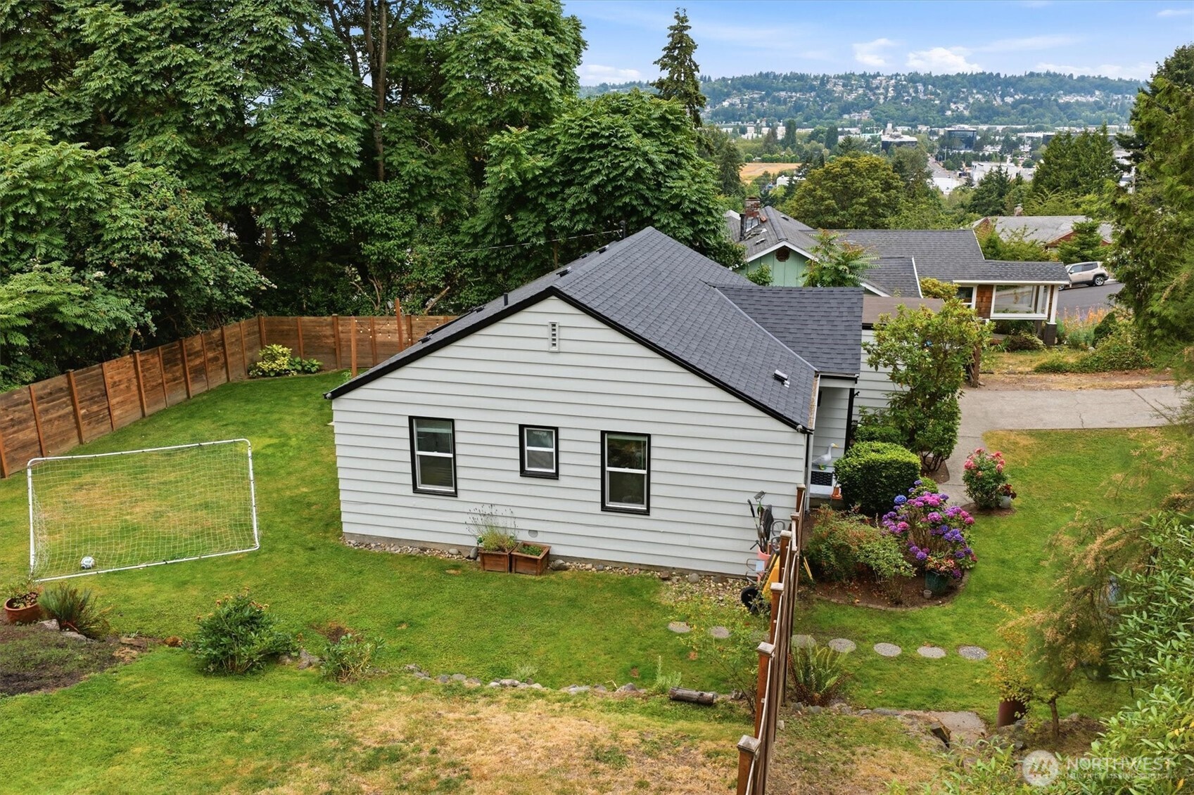 555 Windsor Place Northeast Renton, WA 98056 - Photo 37 of 38