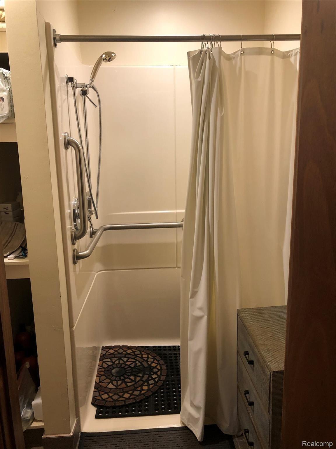 757 North Maxfield Road Brighton, MI 48114 - Photo 7 of 47 ENTRY SHOWER DISABLED ACCESS