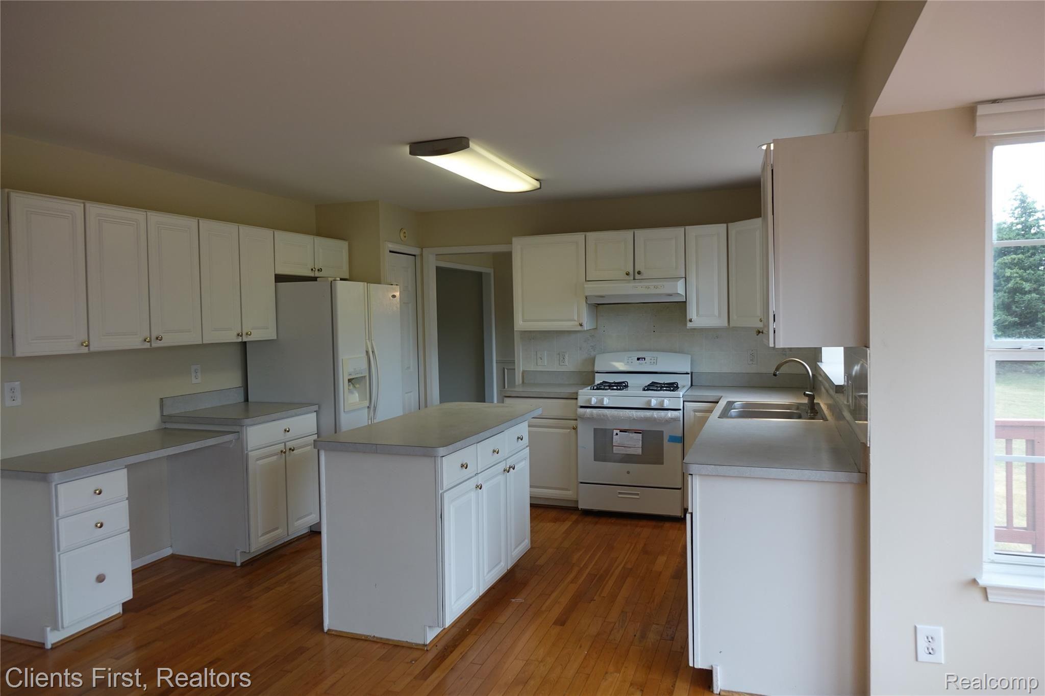 1770 Dunston Road Canton, MI 48188 - Photo 14 of 39 DSC05280.JPG