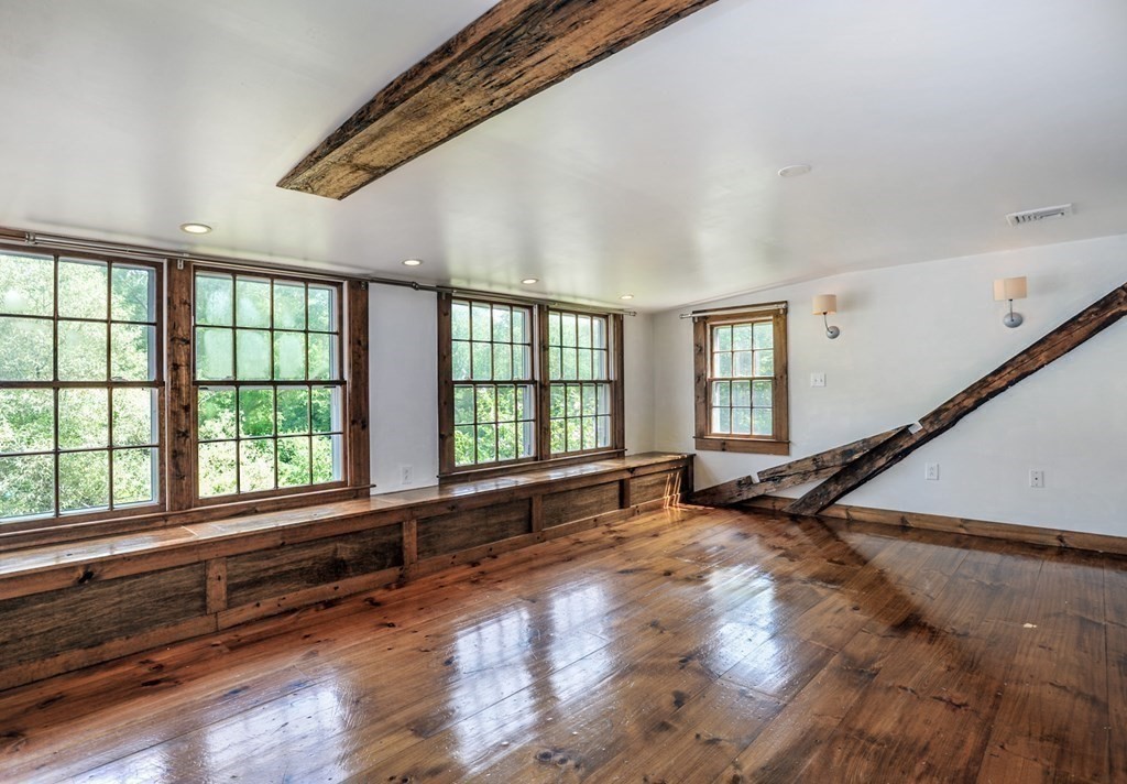 208 Prospect Street Hingham, MA 02043 - Photo 12 of 34 a room with window