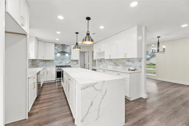 $699,000 | 12551 Honeywood Trail, Houston, TX 77077