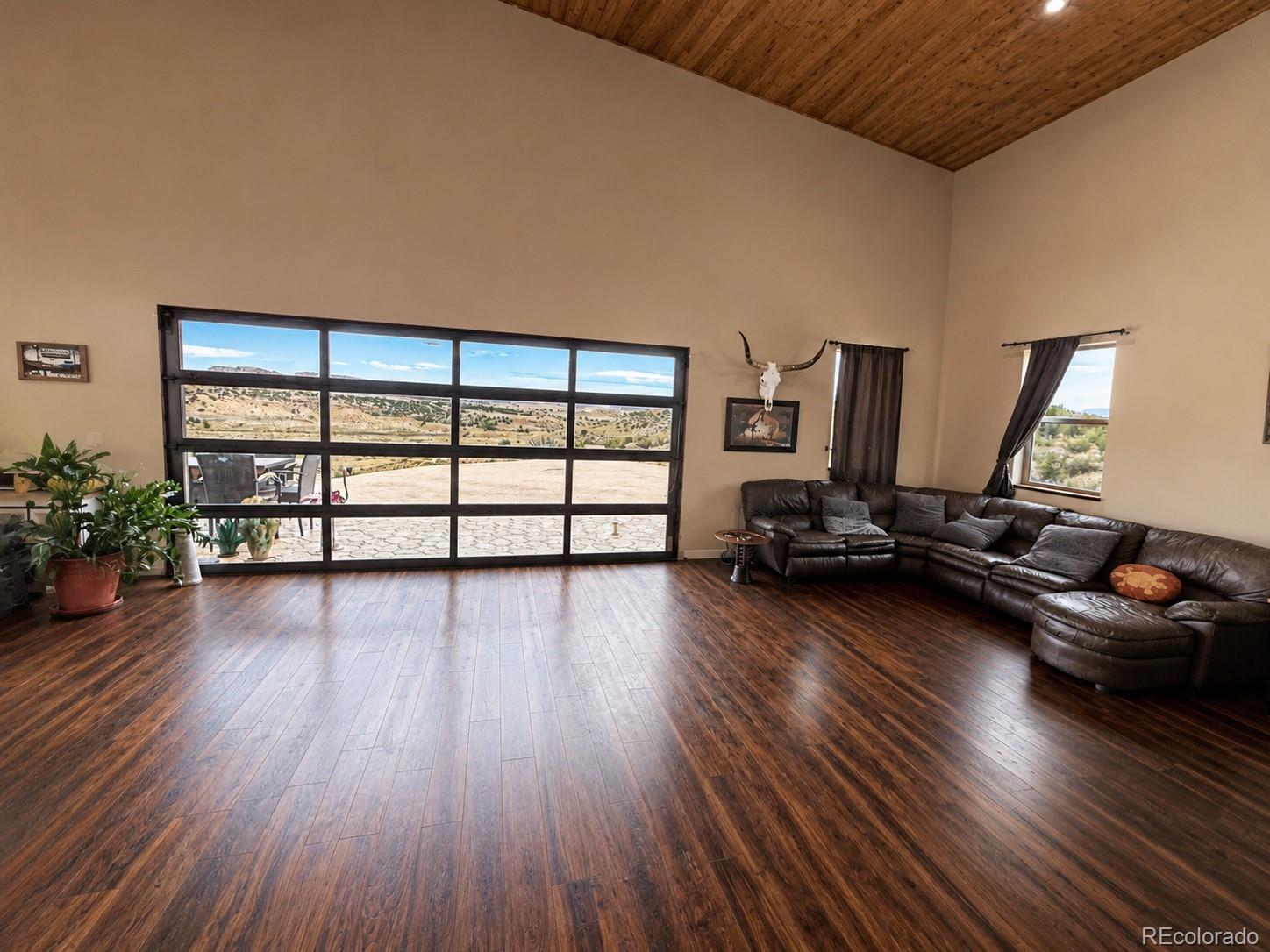 470 Bowie Road Penrose, CO 81240 - Photo 3 of 34