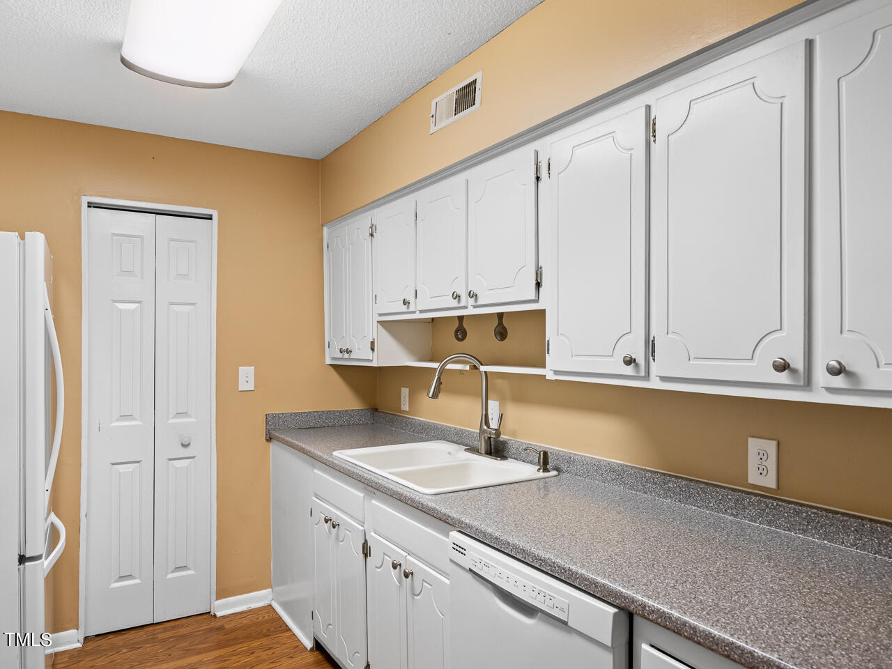 4717 Edwards Mill Road, Unit H Raleigh, NC 27612 - Photo 12 of 20 4717-h-edwards-mill-mls-12