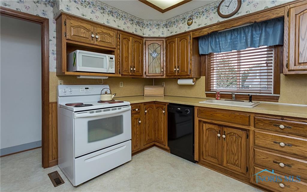 6056 Secor Road Toledo, OH 43613 - Photo 14 of 29 Gallery Image 14