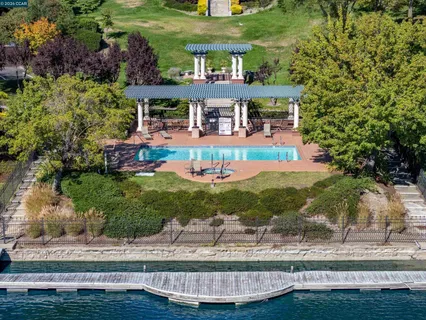 a view of a tennis court