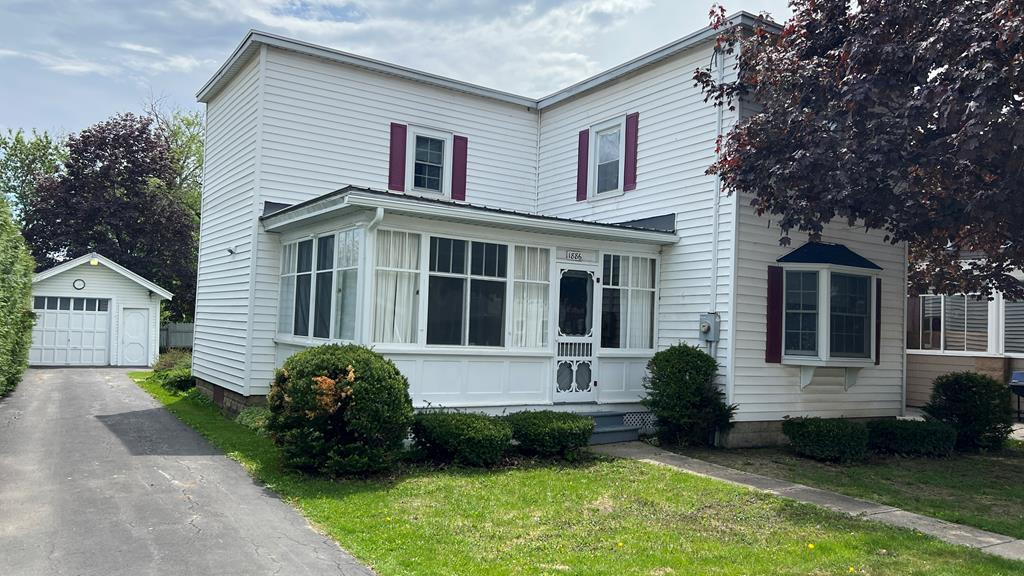 35 Pratt Street Rouses Point, NY 12979 - Photo 5 of 44 Gallery Image 5