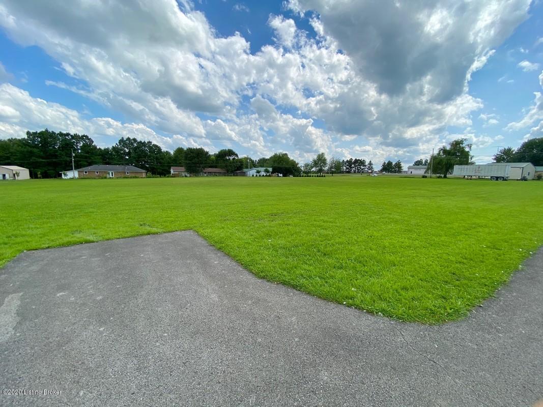 2931 D Beaver Dam Road Leitchfield, KY 42754 - Photo 4 of 7 1.06 acre building lot for sale in Grayson County Kentucky.