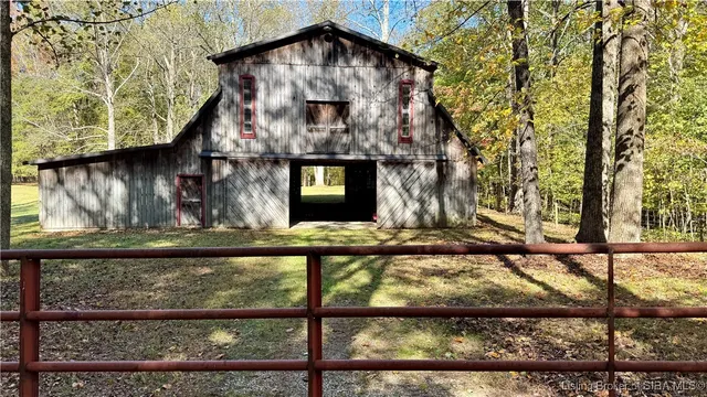 $749,900 | 1740 Squire Boone Road Southwest, Mauckport, IN 47142