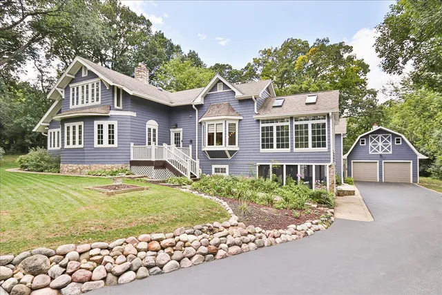 $799,000 | 25440 North Wagon Wheel Court, Barrington, IL 60010