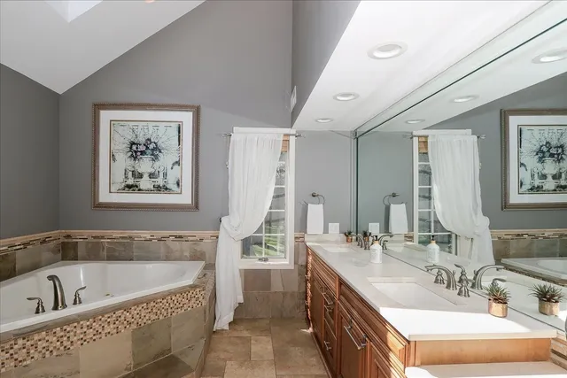 $799,000 | 25440 North Wagon Wheel Court, Barrington, IL 60010