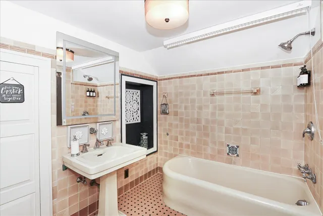 $799,000 | 25440 North Wagon Wheel Court, Barrington, IL 60010