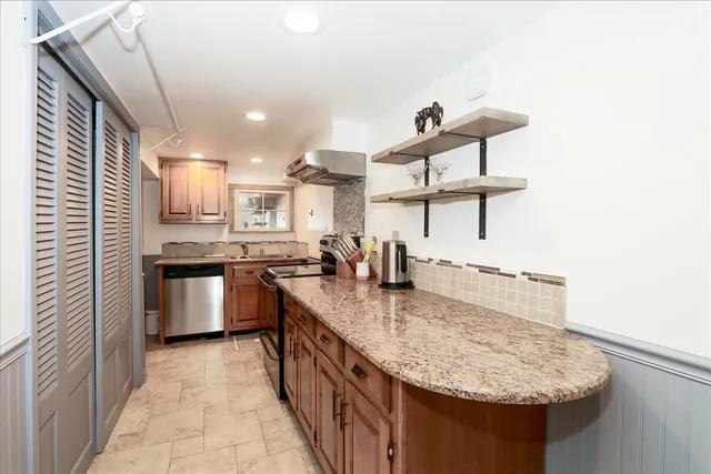 $799,000 | 25440 North Wagon Wheel Court, Barrington, IL 60010