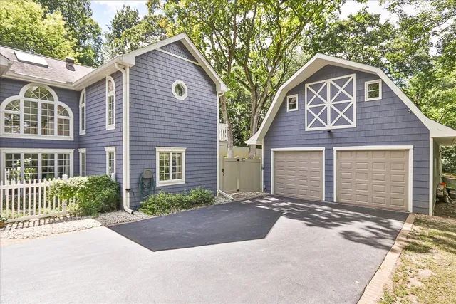 $799,000 | 25440 North Wagon Wheel Court, Barrington, IL 60010