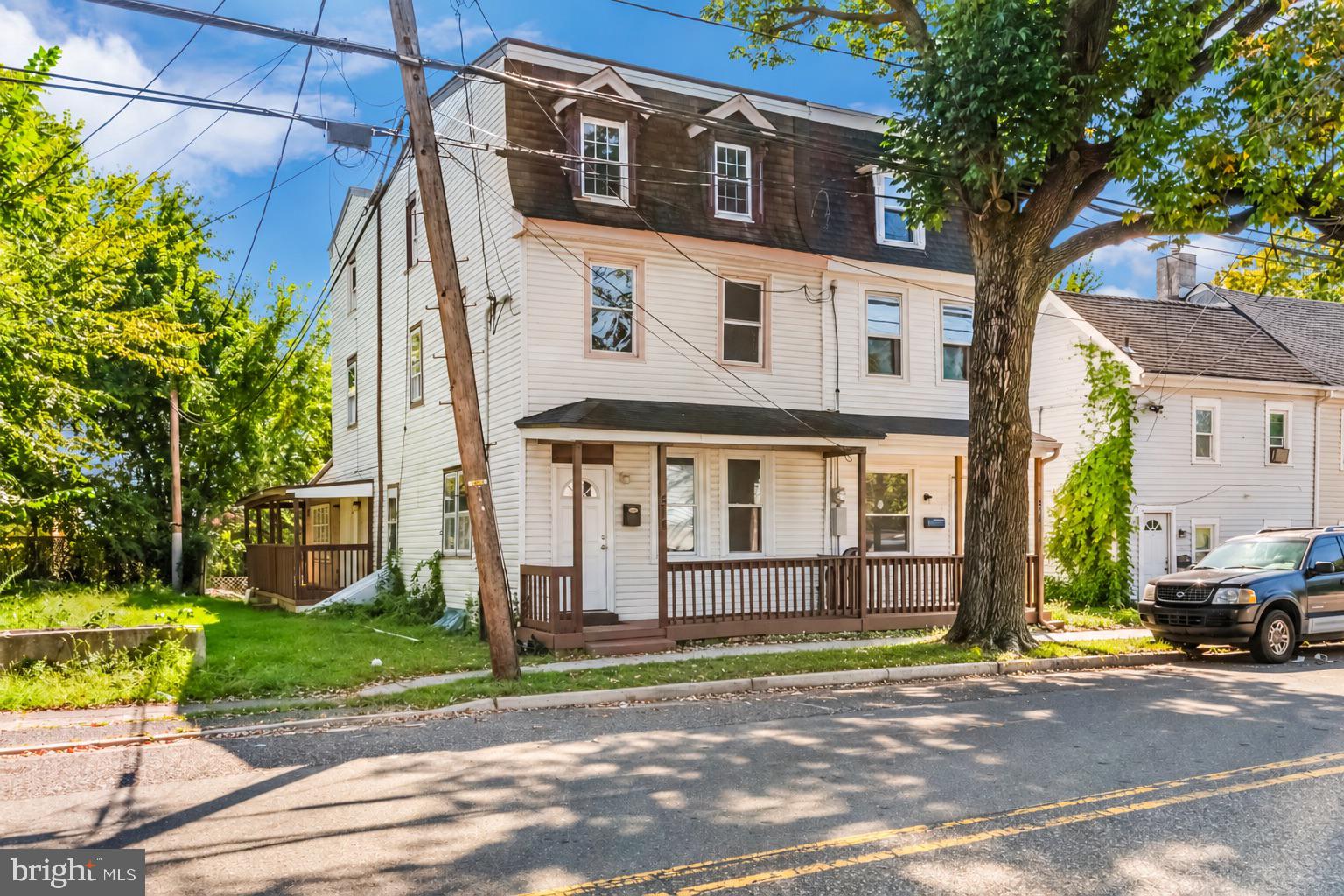 518 Columbus Road Burlington, NJ 08016 - Photo 2 of 25 Gallery Image 2