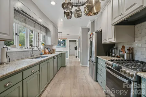 $634,900 | 560 11th Ave Circle Northwest, Hickory, NC 28601
