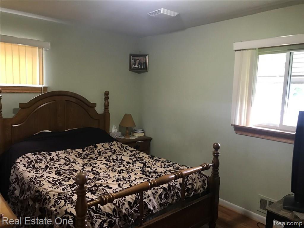 4801 East Thirteen Mile Road Warren, MI 48092 - Photo 11 of 19