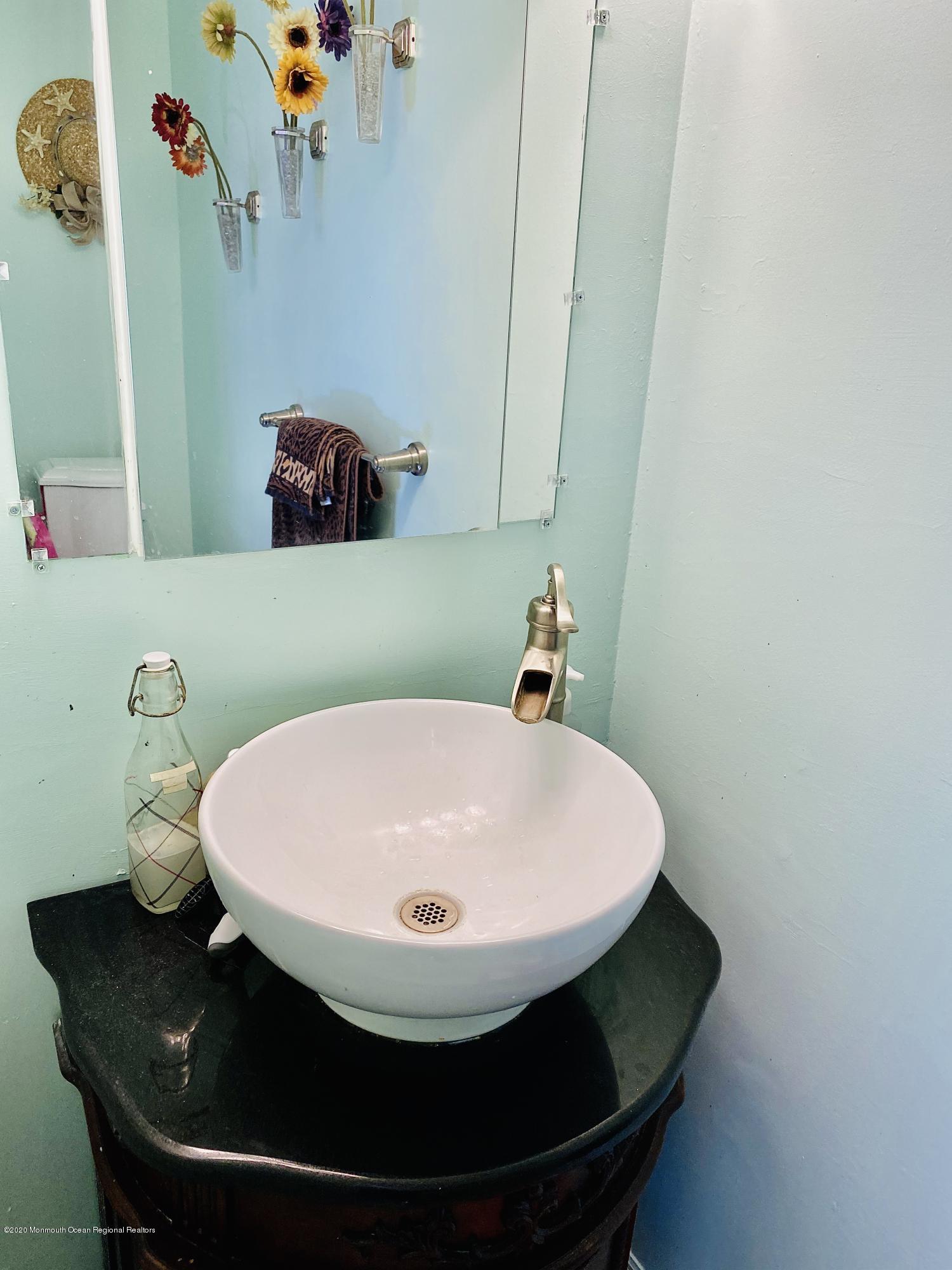 9 Jesse Road, Unit 1000 Howell, NJ 07731 - Photo 9 of 29 Downstairs Bath