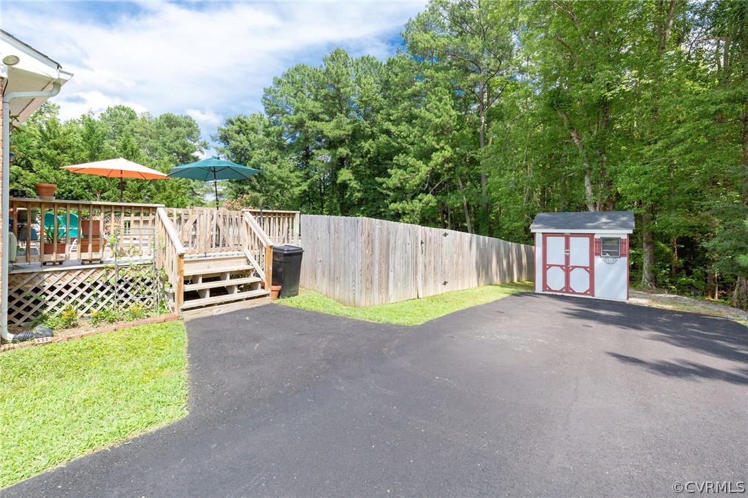 11231 Celtic Road Chesterfield, VA 23838 - Photo 22 of 26 a view of backyard with green space