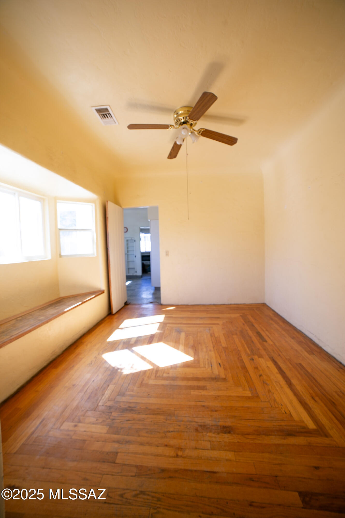 1026 West Rath Avenue Cochise, AZ 85606 - Photo 6 of 25 Living Room to Dining Room
