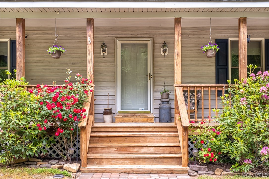 10150 Tunstall Road New Kent, VA 23124 - Photo 4 of 48 Gallery Image 4