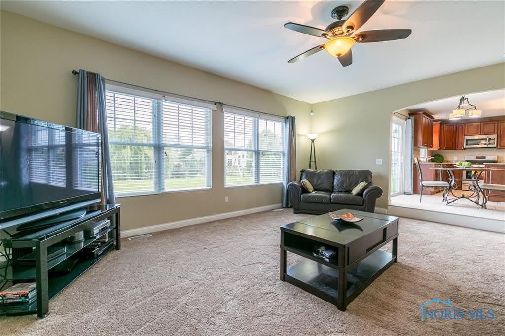 7054 Saddleback Road Maumee, OH 43537 - Photo 16 of 36 Gallery Image 16