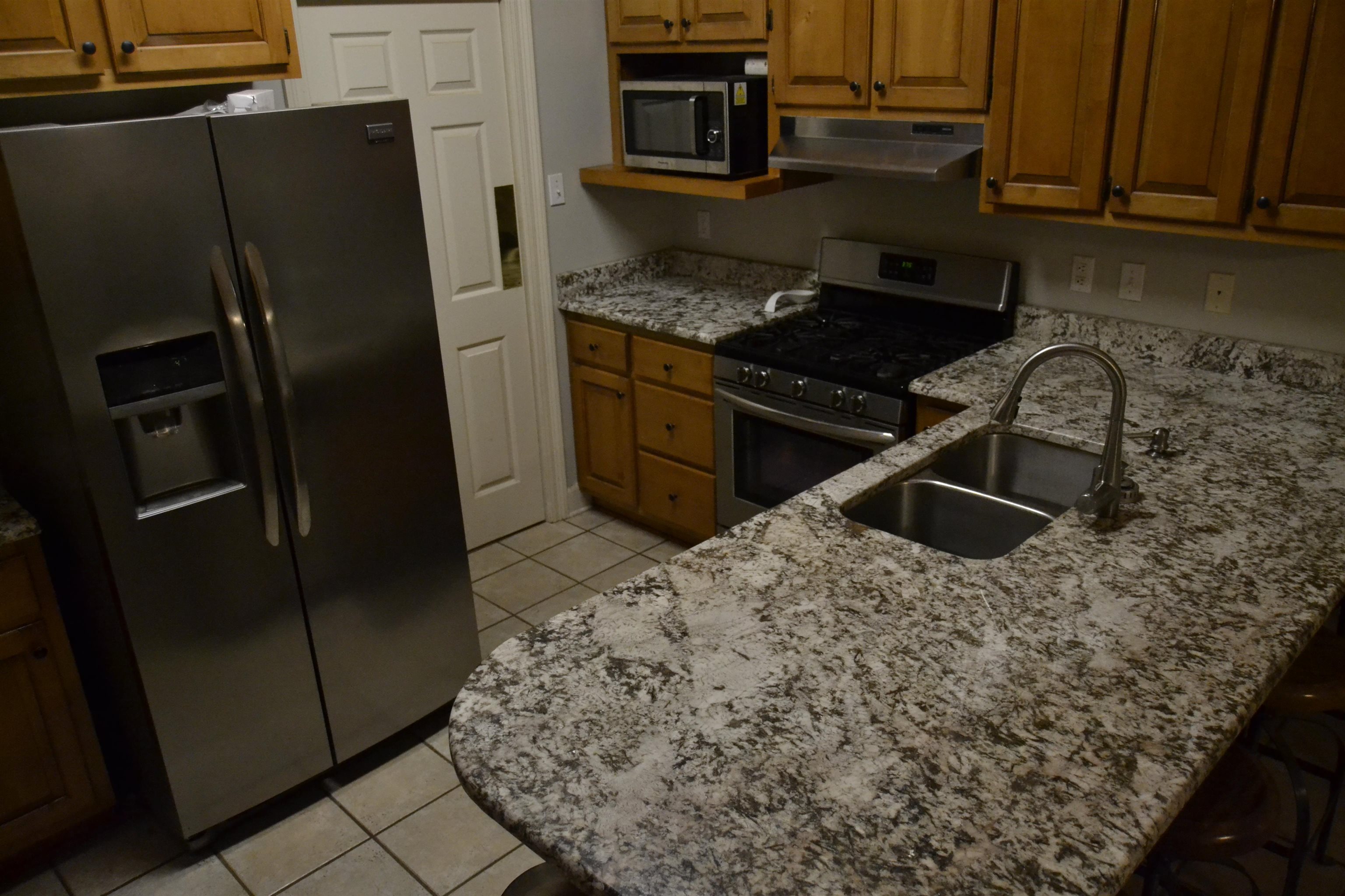 129 General Canby Loop Daphne, AL 36527 - Photo 16 of 23 Kitchen