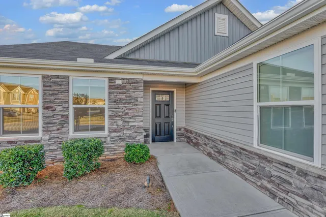 $289,500 | 803 Shady Oak Court, Boiling Springs, SC 29316