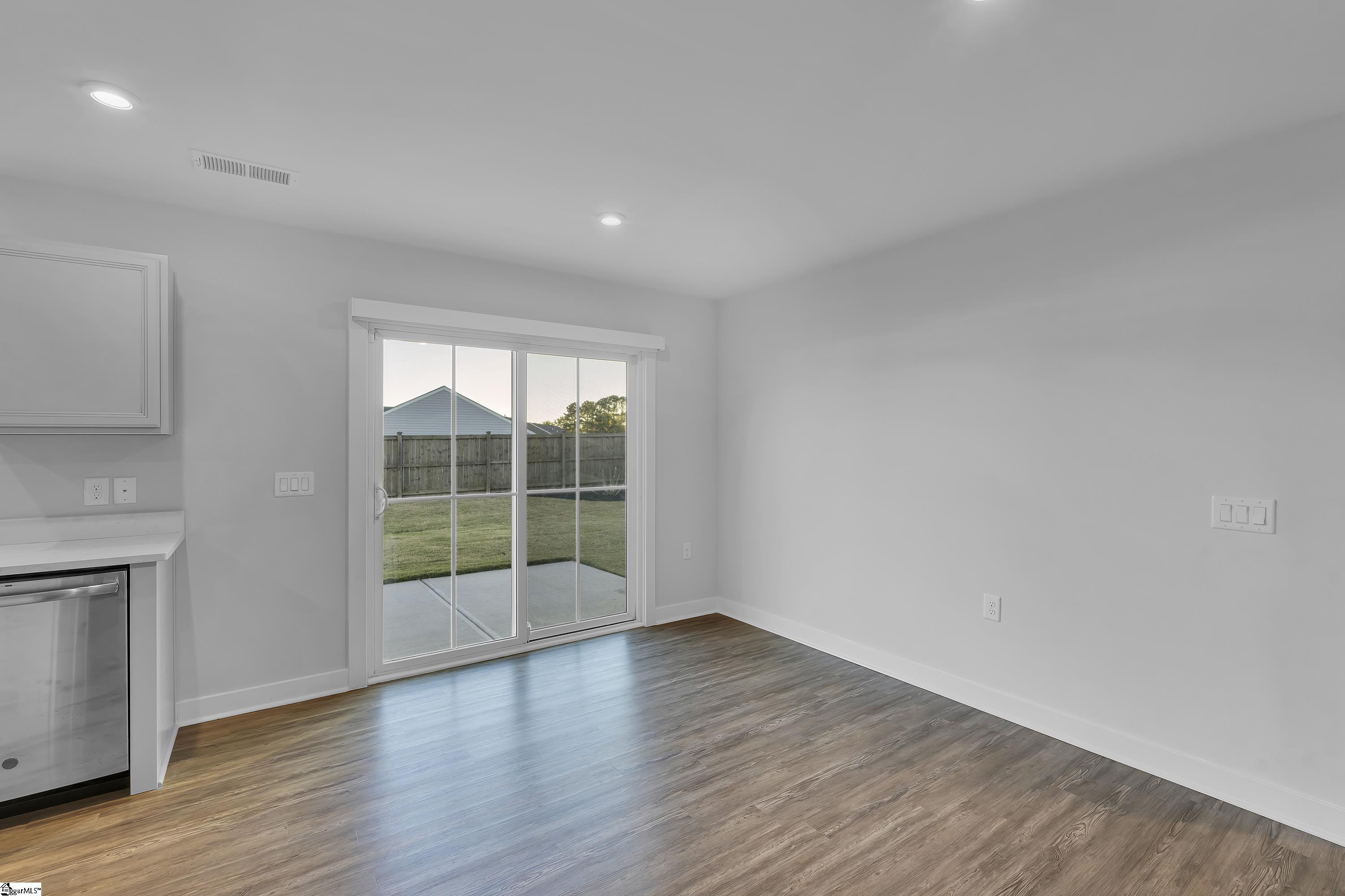 803 Shady Oak Court Boiling Springs, SC 29316 - Photo 9 of 26