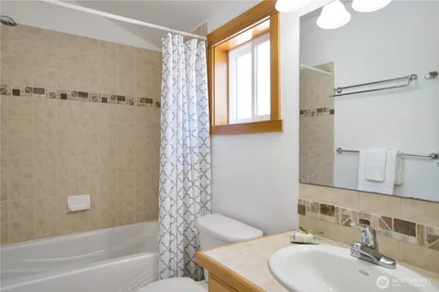 $650,000 | 8515 Stone Avenue North, Unit A, Seattle, WA 98103