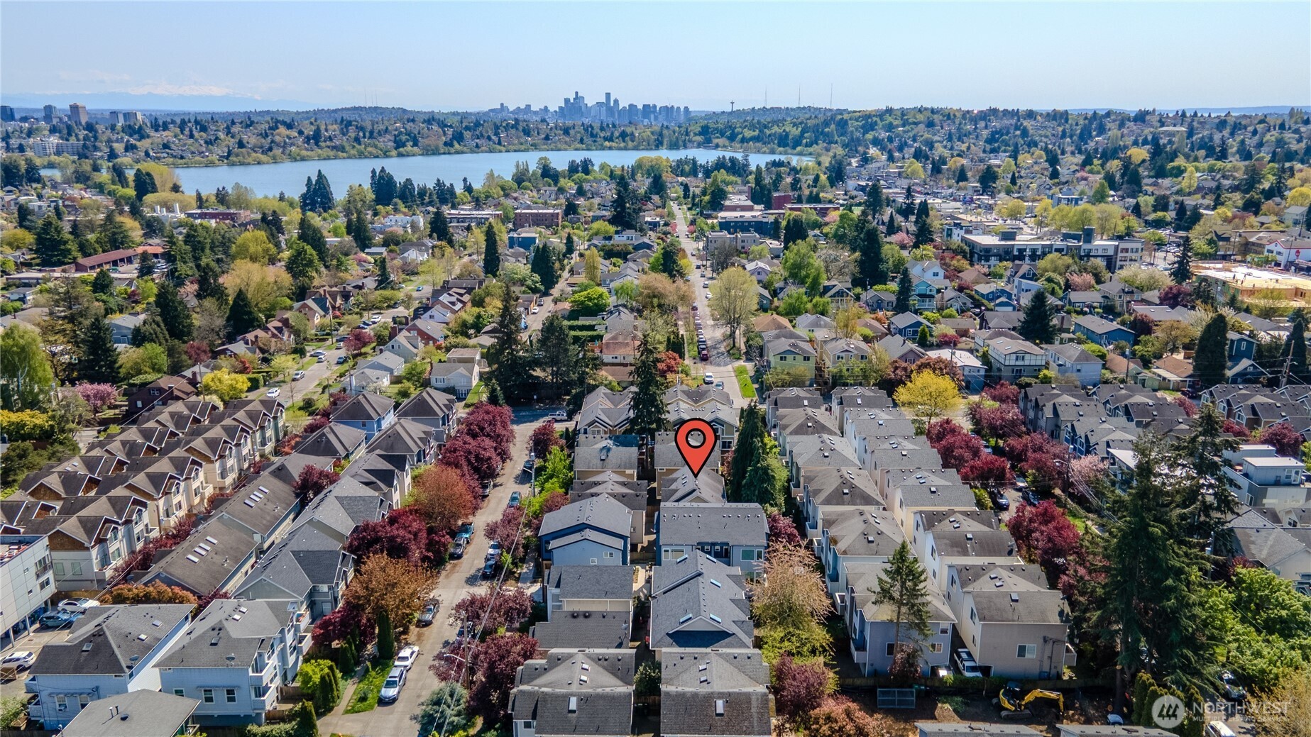 8515 Stone Avenue North, Unit A Seattle, WA 98103 - Photo 26 of 27