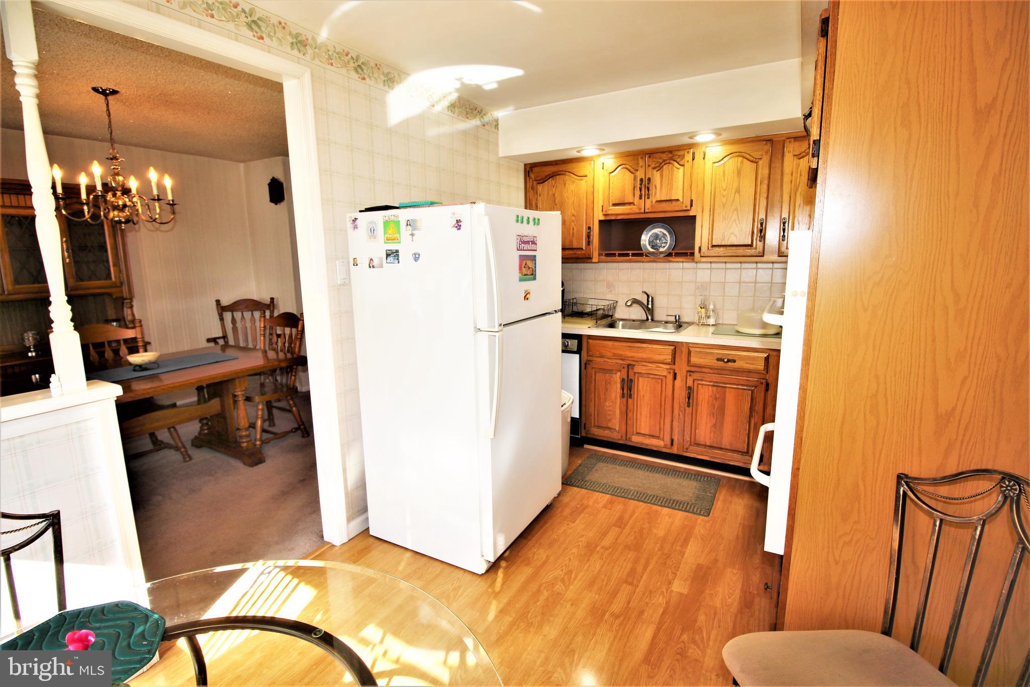 12524 Chilton Road Philadelphia, PA 19154 - Photo 11 of 31