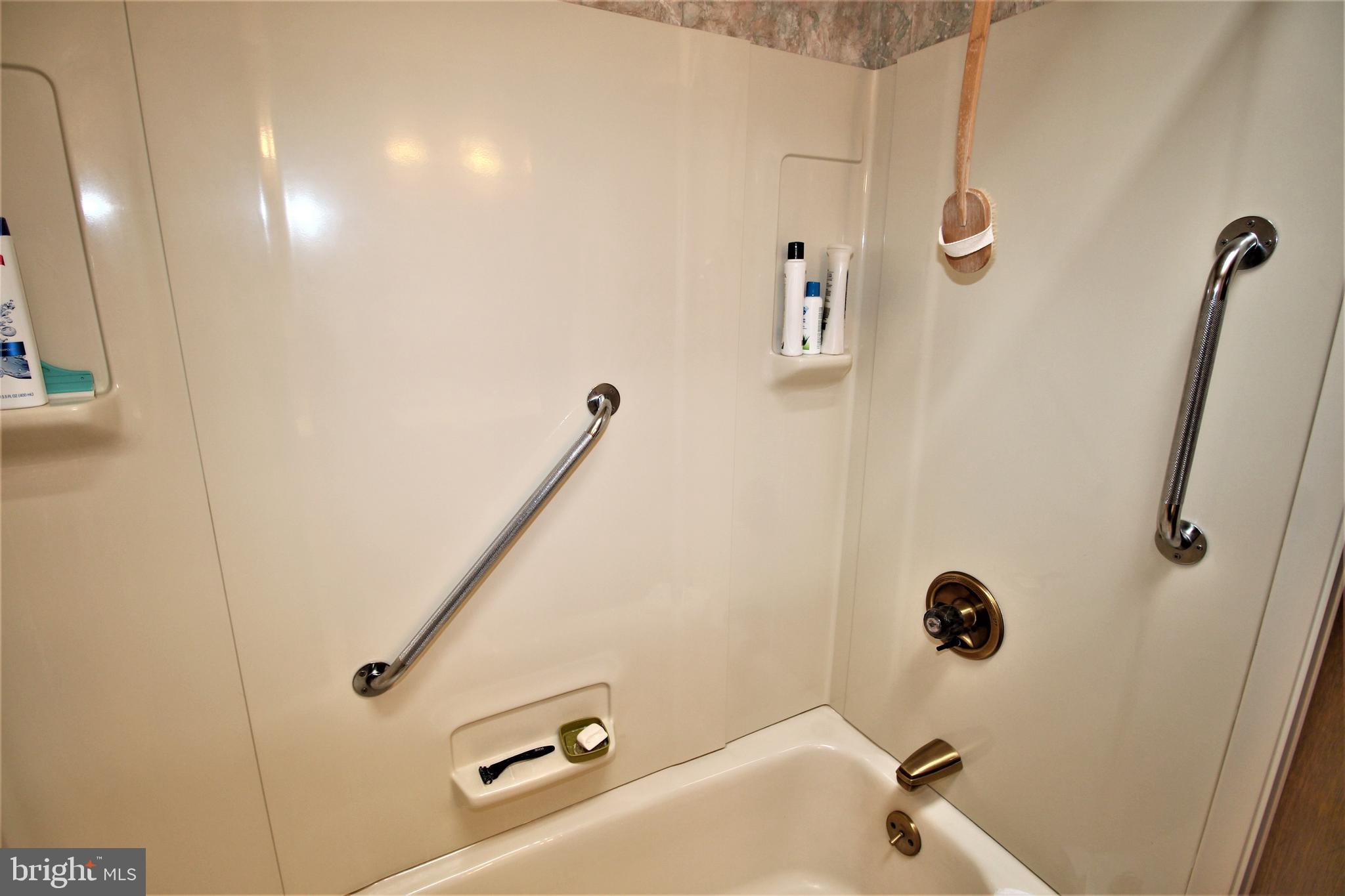 12524 Chilton Road Philadelphia, PA 19154 - Photo 17 of 31