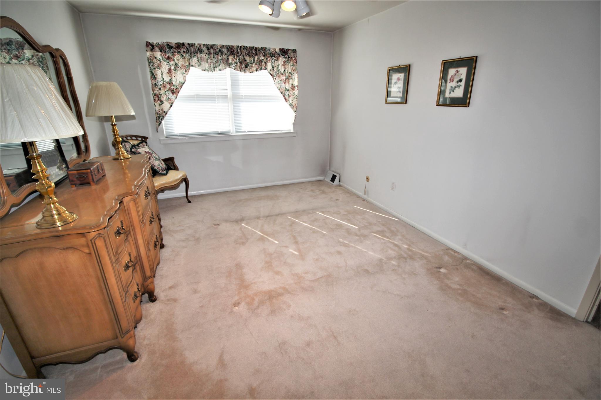 12524 Chilton Road Philadelphia, PA 19154 - Photo 20 of 31
