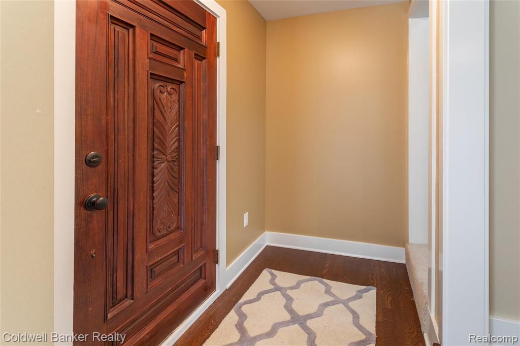 8315 Hilton Road Brighton, MI 48114 - Photo 3 of 43
