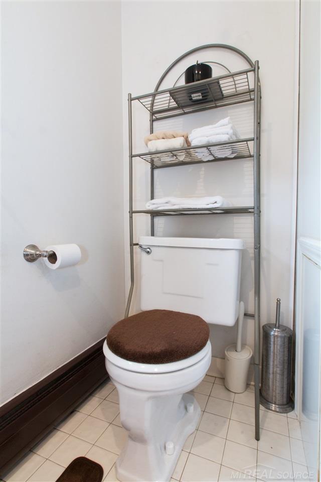 4113 Telegraph Road Bloomfield Hills, MI 48302 - Photo 10 of 22 50018228-9.JPG