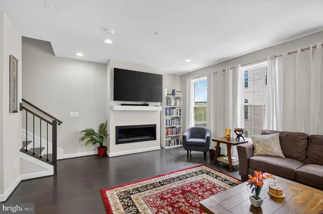 $779,990 | 625 Halsey Way, National Harbor, MD 20745