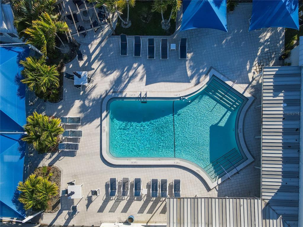 4902 91st Lane North St. Petersburg, FL 33708 - Photo 39 of 41 a view of a balcony with chairs