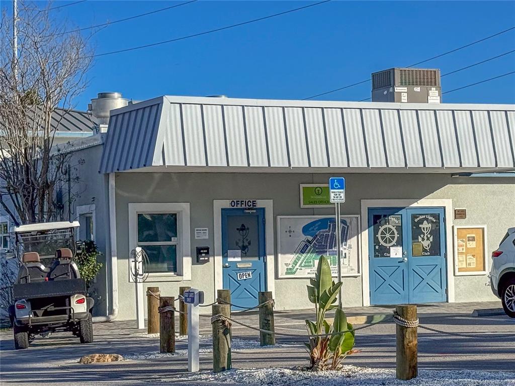 4902 91st Lane North St. Petersburg, FL 33708 - Photo 8 of 41 a view of front door
