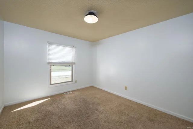 $219,900 | 7212 Treverton Drive, Fort Wayne, IN 46816