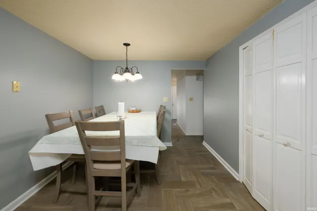 $219,900 | 7212 Treverton Drive, Fort Wayne, IN 46816