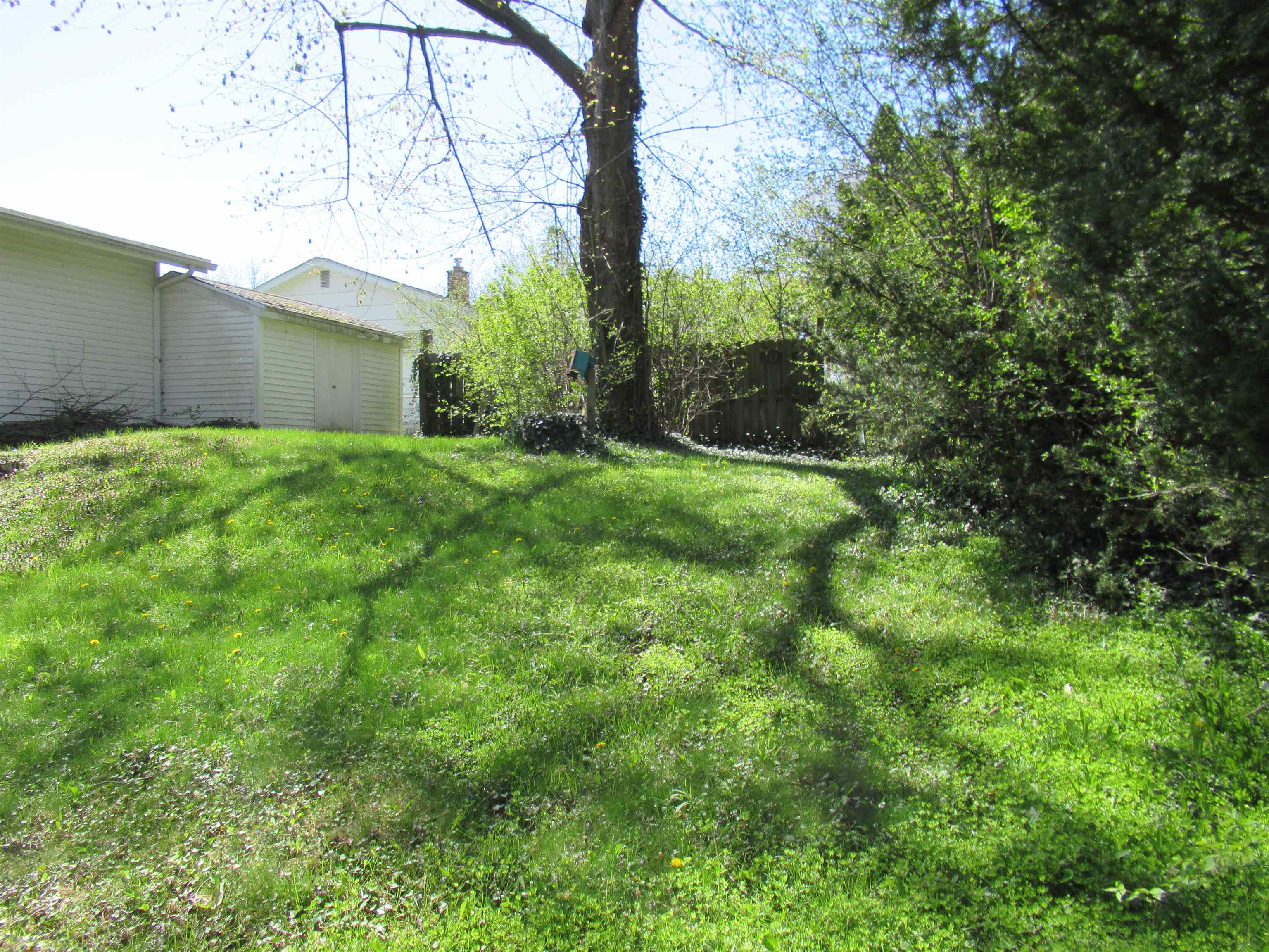 131 East River Road Flushing, MI 48433 - Photo 30 of 32 50139932-56c01a5a-da0a-489a-81b9-a6c48bc37b76.JPG