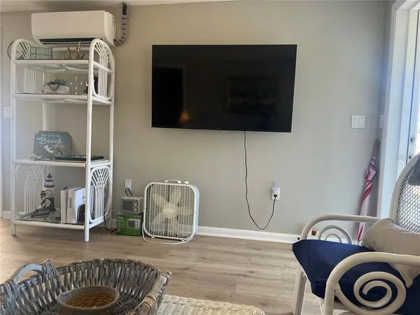 $1,600 | 50 South New York Avenue, Unit 2, Englewood, FL 34223