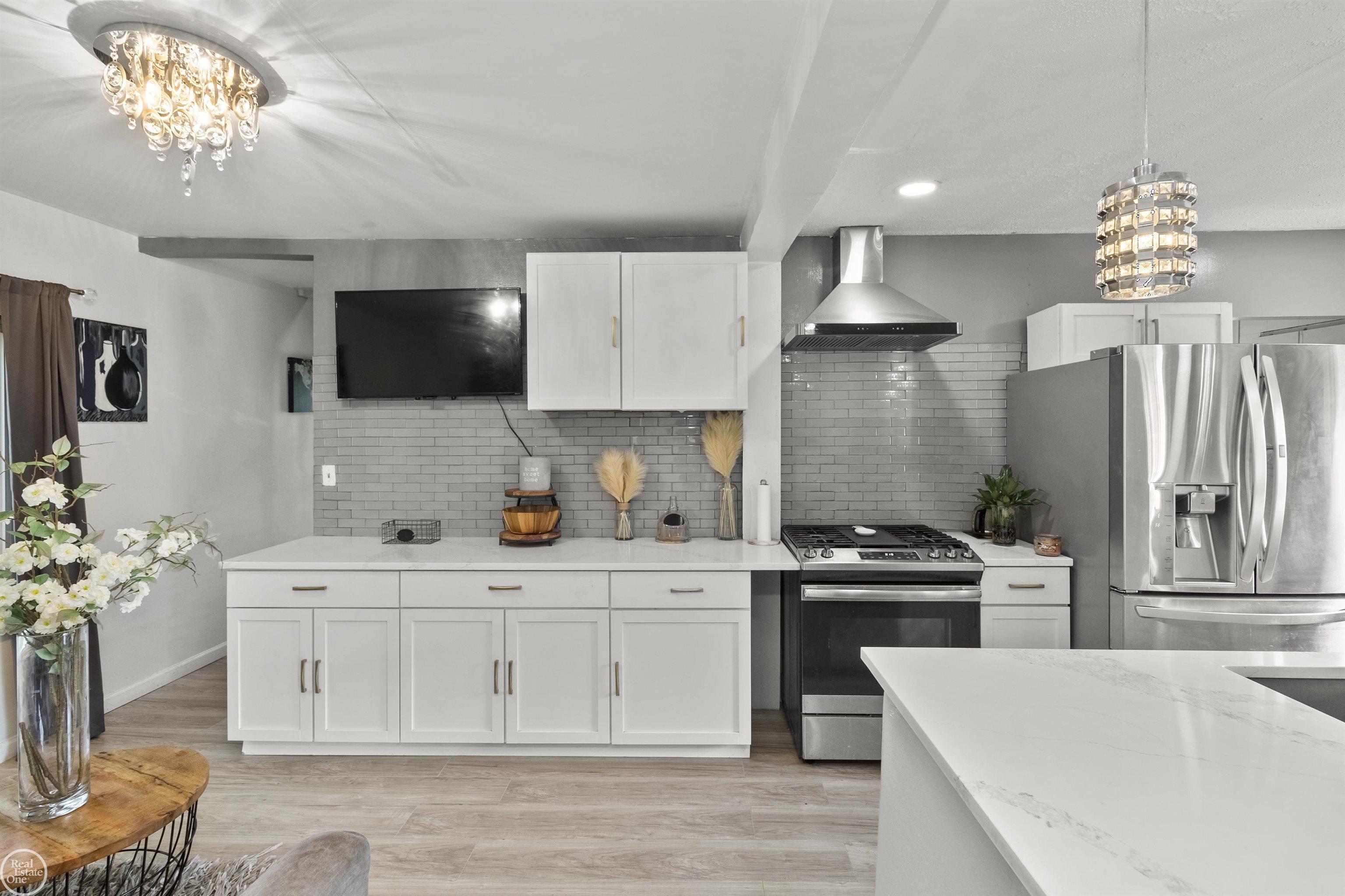 10218 Wayne Road Livonia, MI 48150 - Photo 12 of 43 50120576-11.JPG