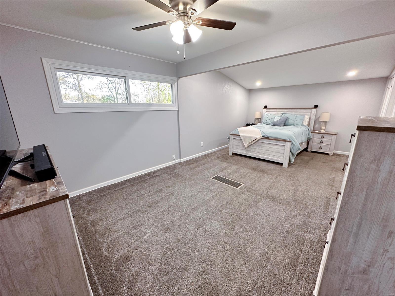 3402 Forsyth Place Godfrey, IL 62035 - Photo 11 of 18 Gallery Image 11